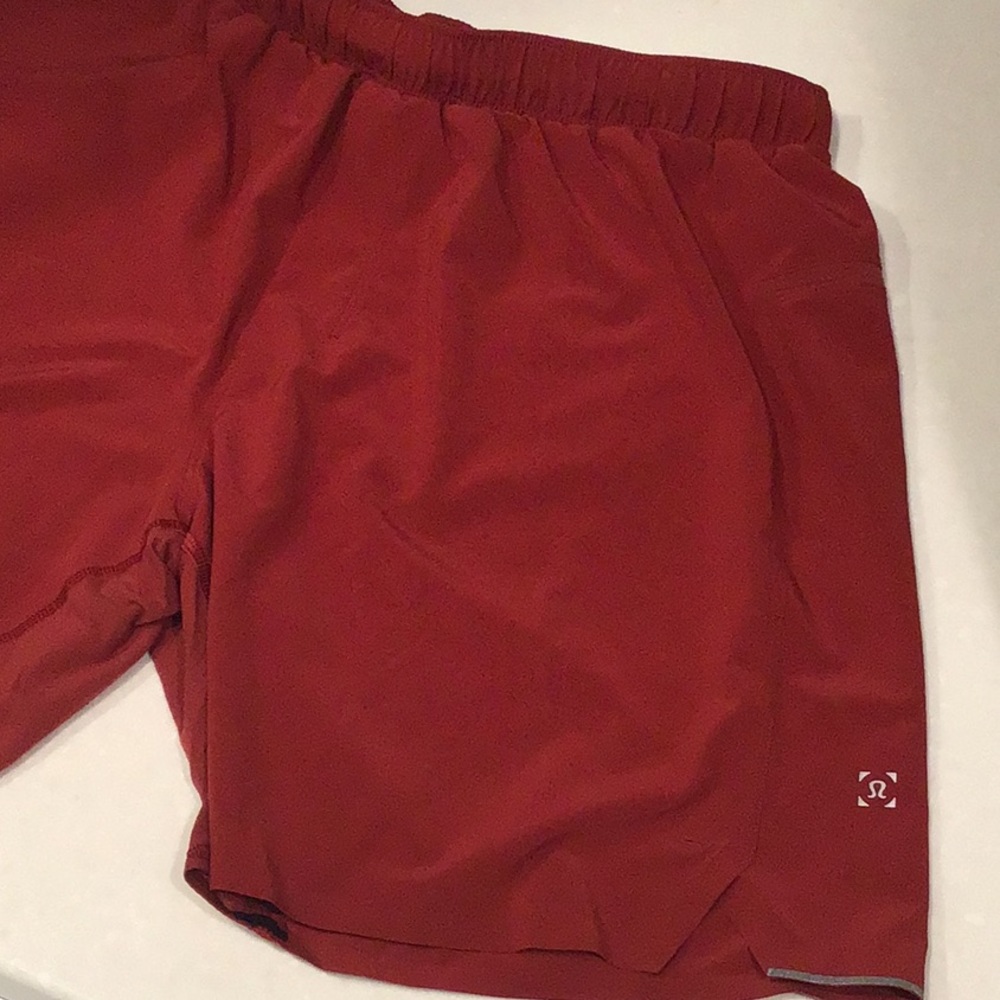 Men’s unlined Lululemon shorts